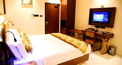Mango Hotels Vijayawada Room Type - Comfort Room