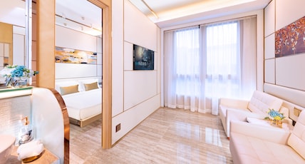 Regala Skycity Hotel Room Type - Deluxe Suite Regala Skycity Hotel Room Type - Deluxe Suite