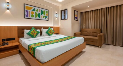 Treebo Shree Krishna Palace Room Type - Deluxe Room