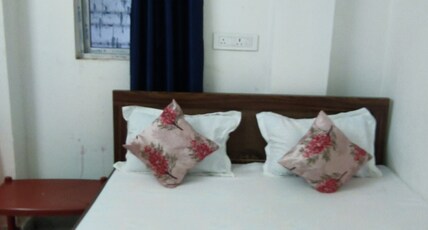 Byapari Palace Room Type - Deluxe- AC Room
