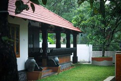 Ben&b's Riverview Staycation,Pooyamkutty