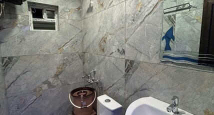 Breezy Bluff Stay Room Type - Deluxe Double Room