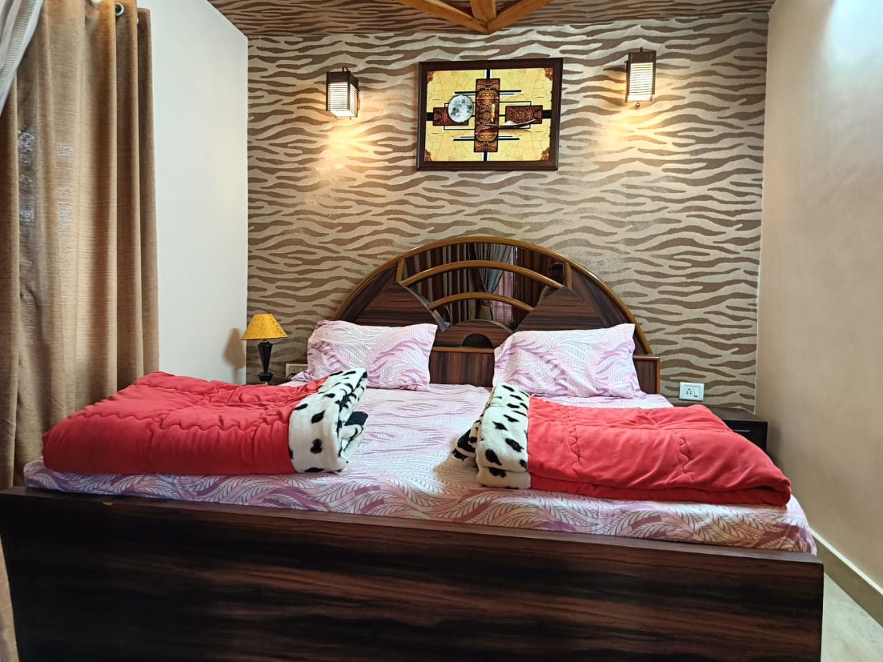 Shri Rudra Home Stay 2BHK Service Apartment - Tap to explore photos