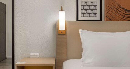 Spark by Hilton Rock Springs Room Type - 1 KING BED