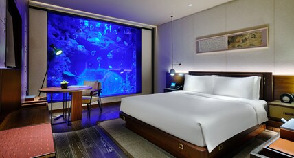 InterContinental Shanghai Wonderland Room Type - 1 King Premium Underwater View