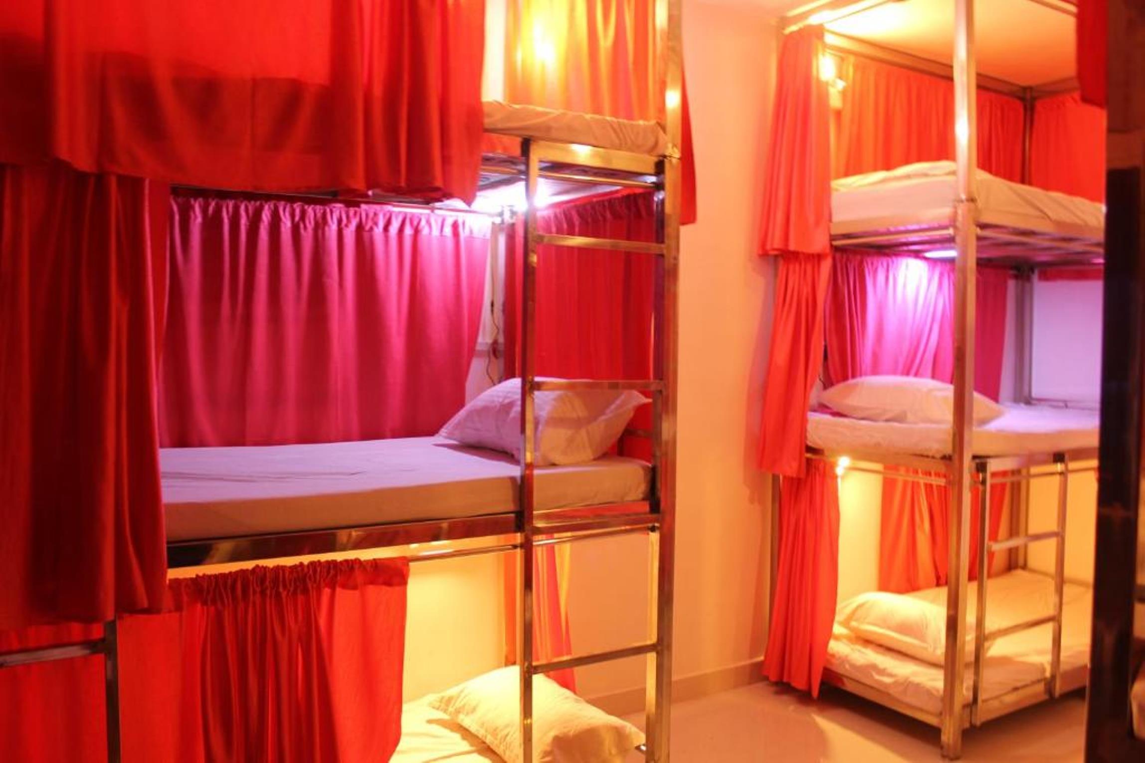 Sunset Backpackers Hostel - Tap to explore photos