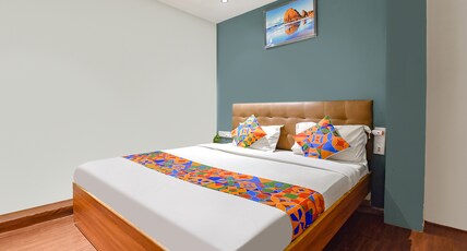 FabHotel Nidhivan Room Type - Deluxe Room