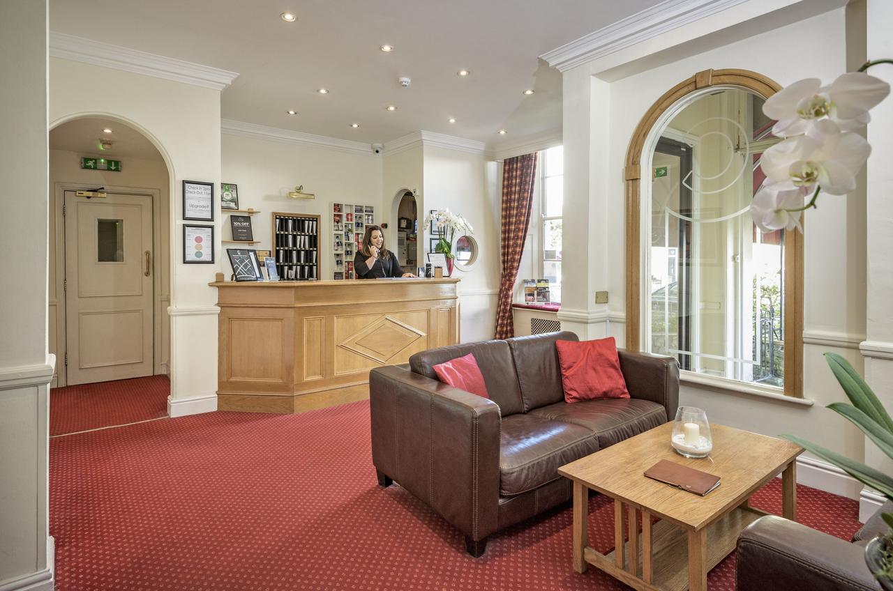 Hotel Shalimar - Tap to explore photos