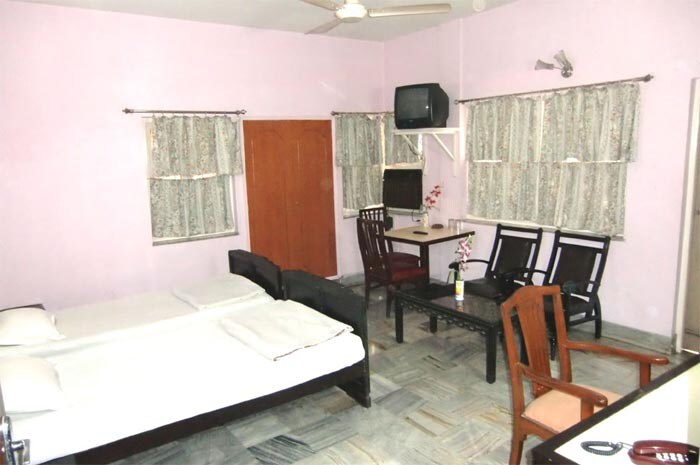 SAROJDEEP GUEST HOUSE - Tap to explore photos