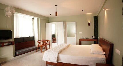 Alanz Kokaal Greenhills Resort Room Type - Deluxe Double Room