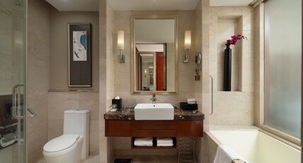 Crowne Plaza ZHENJIANG Room Type - 1 King Standard River View Crowne Plaza ZHENJIANG Room Type - 1 King Standard River View