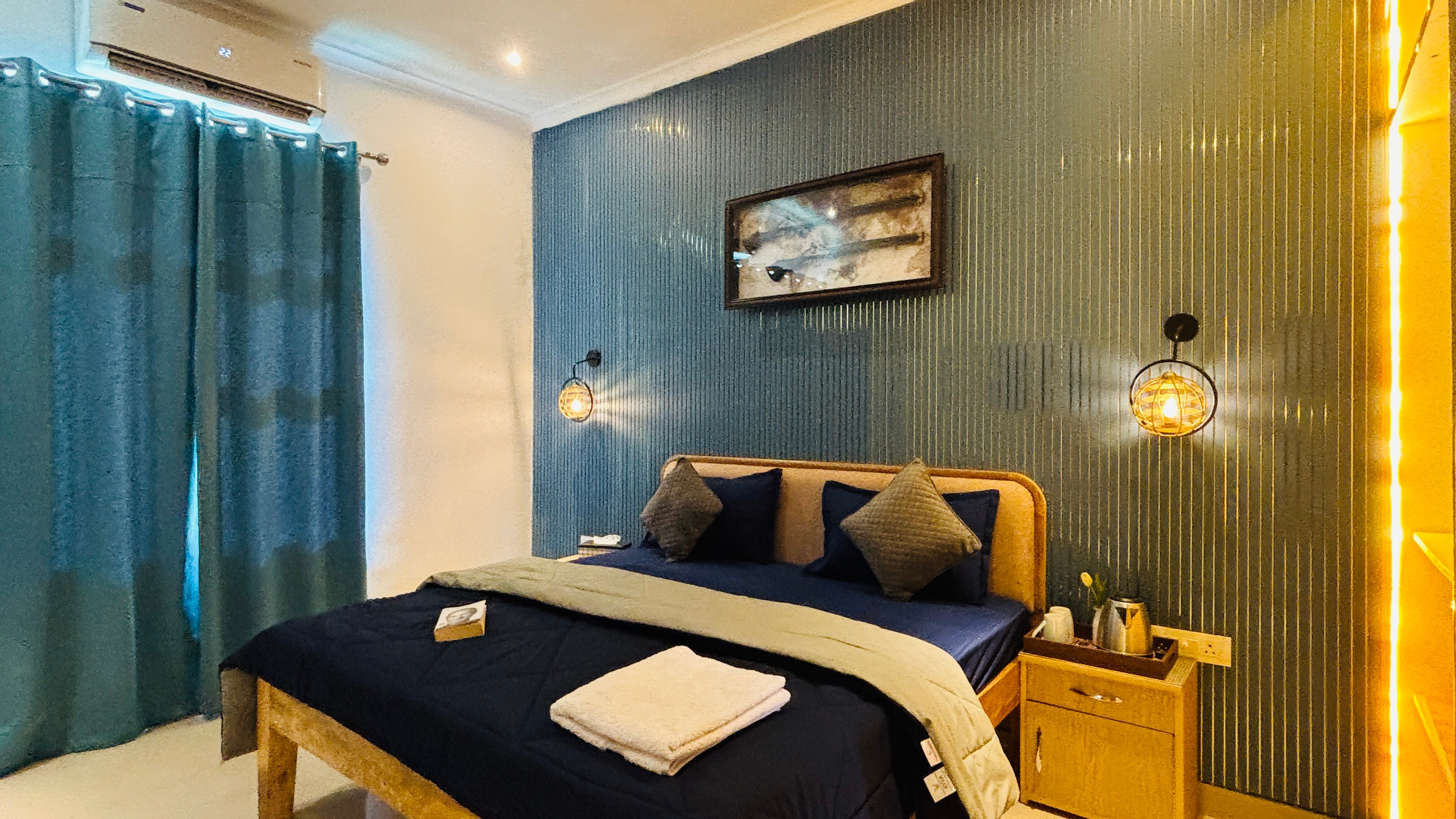 Sukkoon Aura Private Rooms By Under My Roof - Tap to explore photos