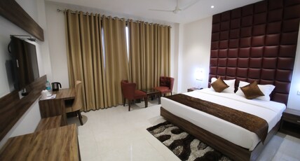 Hotel Alphonso Room Type - DELUXE ROOM