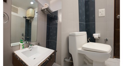 Hotel Sun Citi Classic Room Type - Deluxe Room with 2 hours Early Checkin and Late Checkout