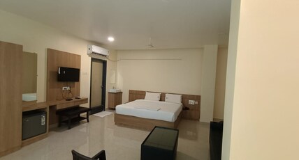 Hotel Taraka Rama Room Type - Luxury AC room