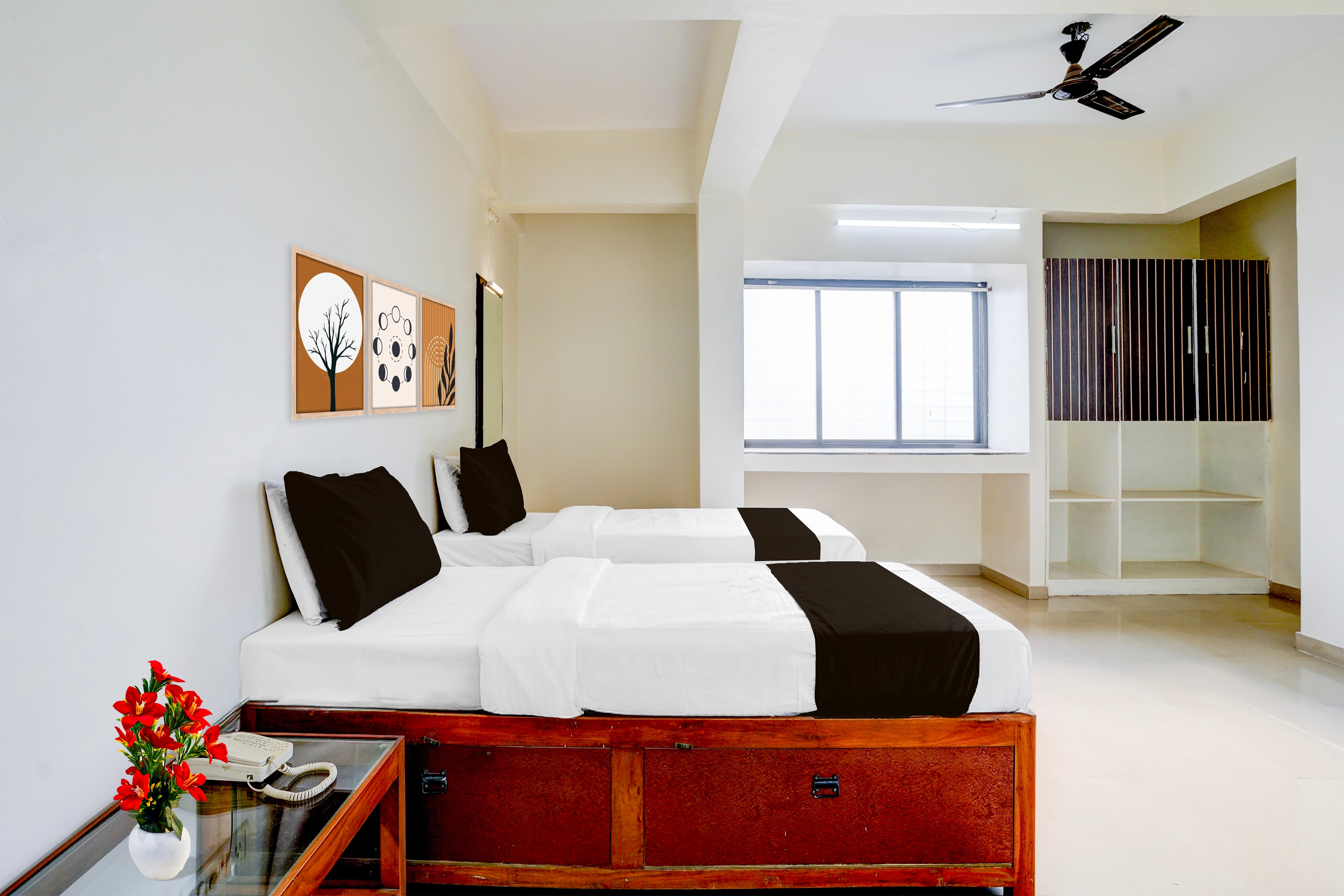 Super Hotel O Pachgaon Near Kolhapur Film Institute - Tap to explore photos