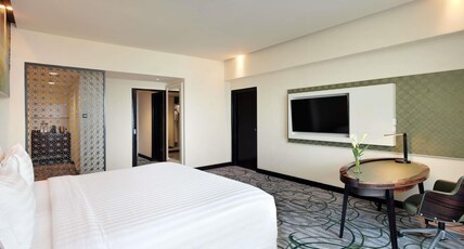 GRAND MERCURE MAHA CIPTA MEDAN Room Type - Junior Suite with 1 kingsize bed