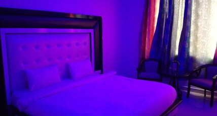 Hotel Dhanraj Palace Room Type - Super deluxe room