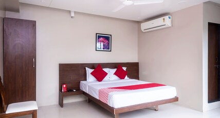 Hotel O Grand Pune Room Type - Classic