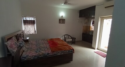 Ac Beautiful Vrindavan brijbihari ji Omax Eternity Room Type - Deluxe room 1