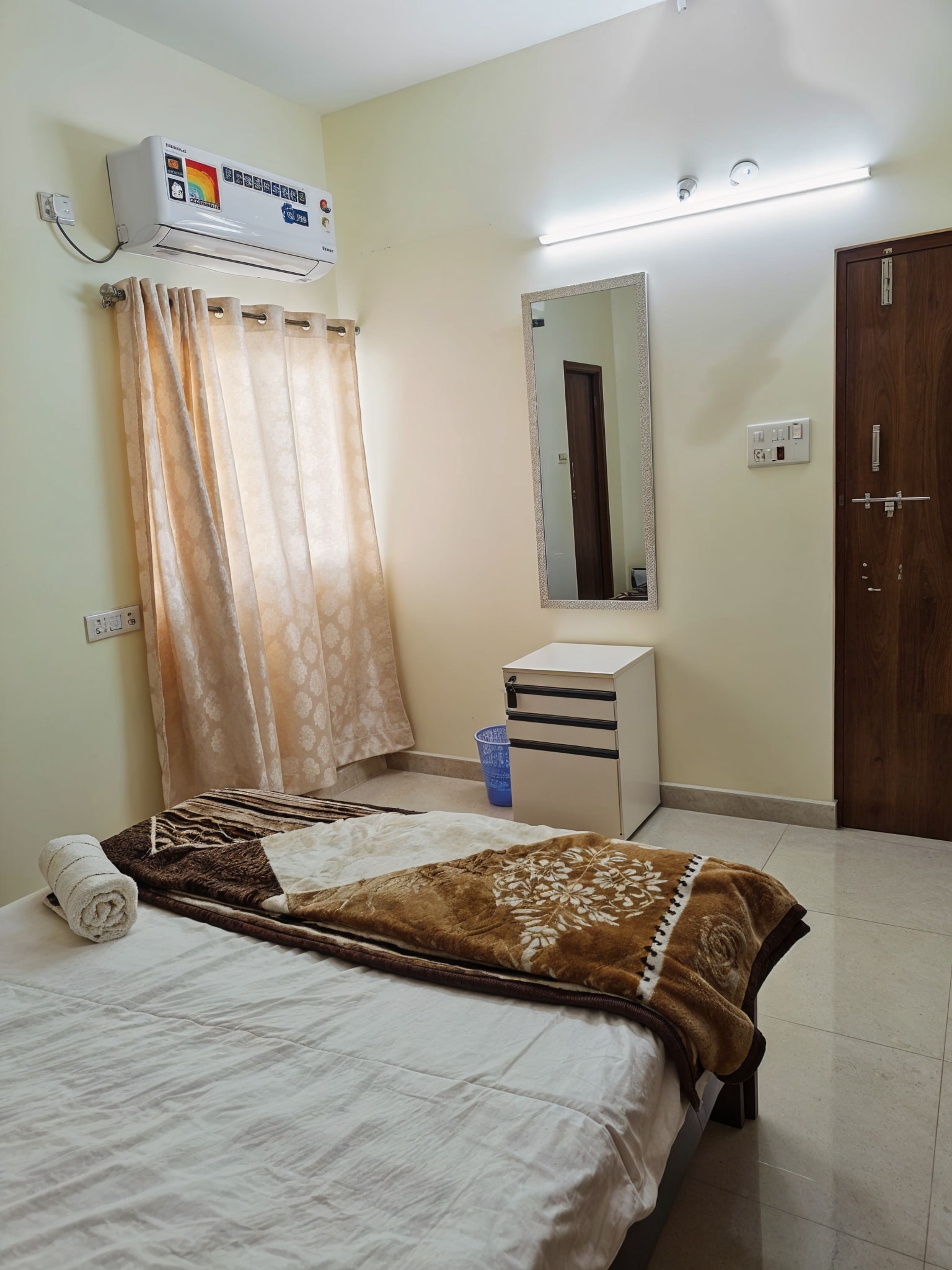 Harmony Suites 3BR By Homeyhuts - Tap to explore photos