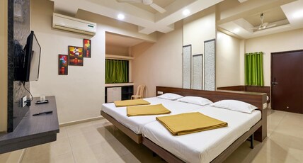 Hotel Raama Grand Room Type - 4 Bed AC