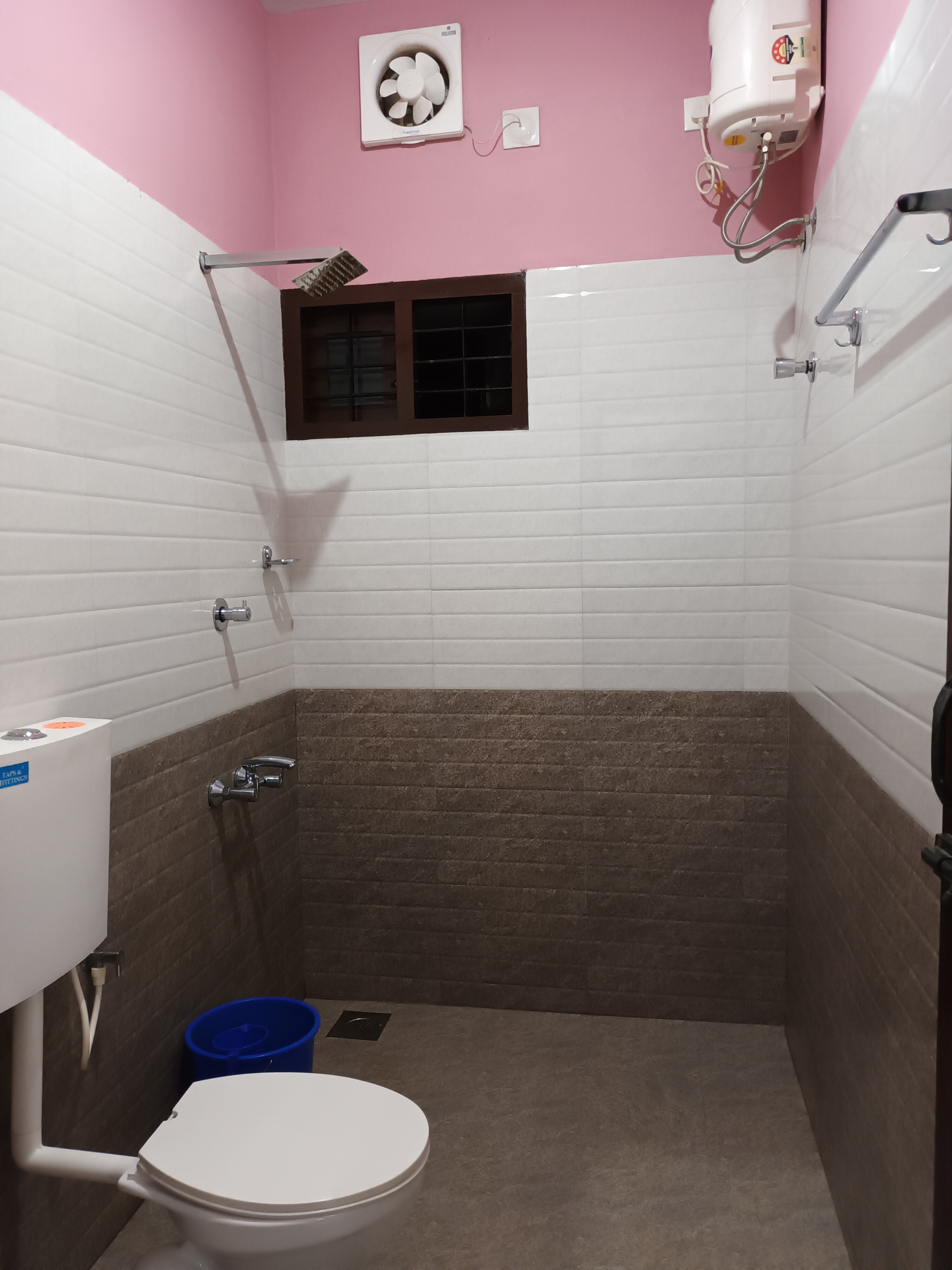 East Villa Homestay - Tap to explore photos