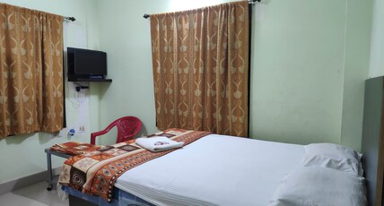 Ananda bhawan Room Type - Standard Double Bed (NON AC)