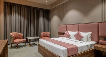 Hotel Highway King Dhodsar Room Type - King Deluxe Room