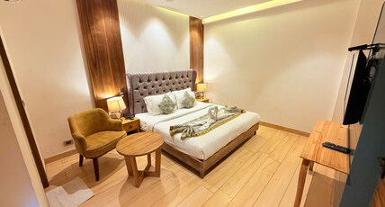Hotel Notting Hill, Mussoorie Room Type - Elegant non view room (All weather AC)