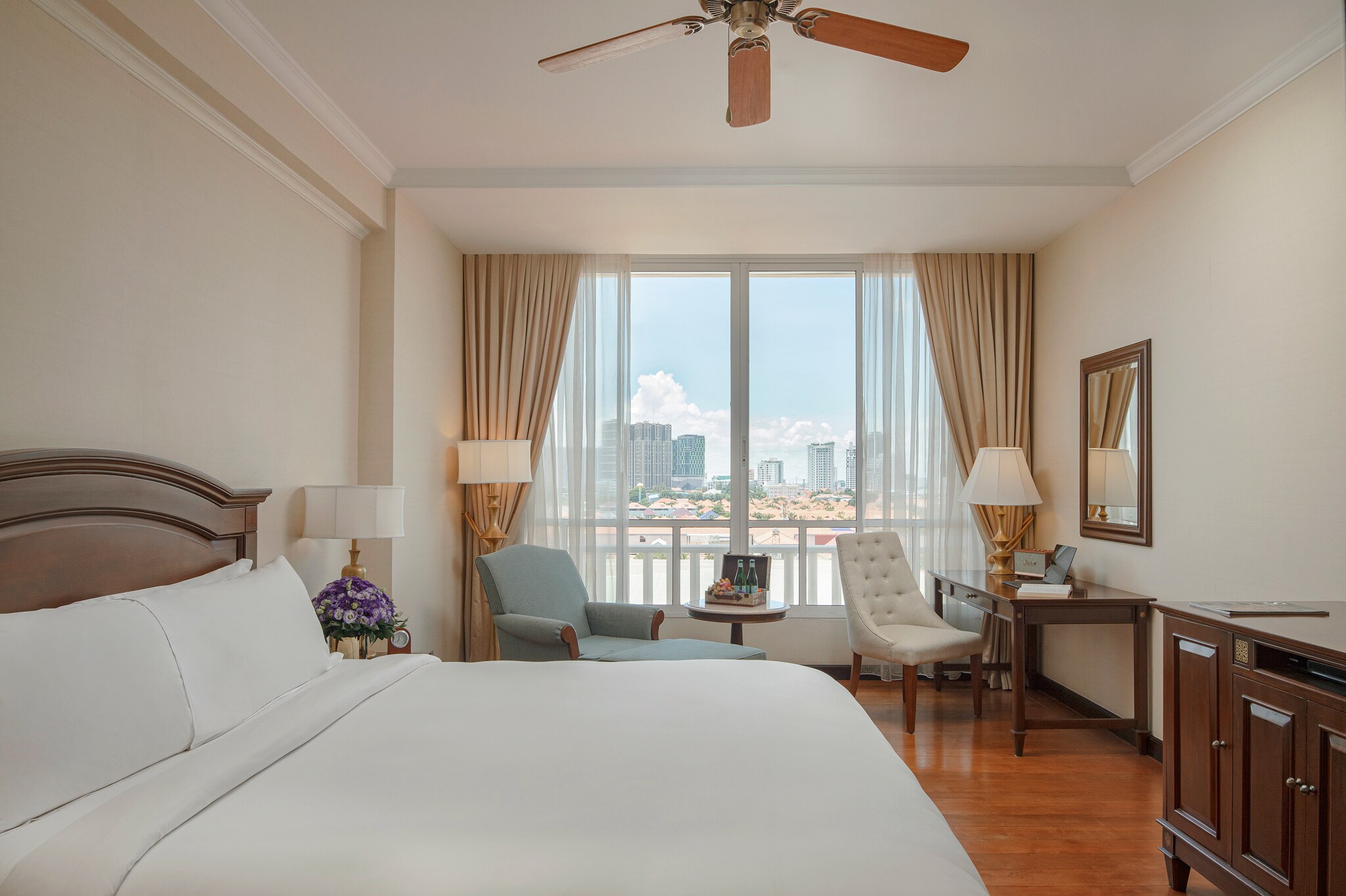 Sofitel Phnom Penh Phokeethra - Tap to explore photos