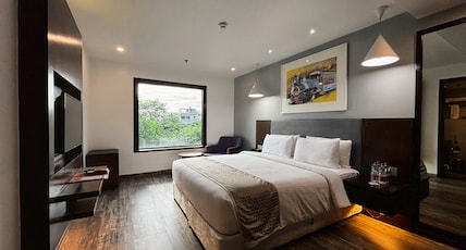 Howard Johnson by Wyndham, Kolkata Airport Room Type - 1 Queen Bed, Deluxe Room, Non-Smoking Howard Johnson by Wyndham, Kolkata Airport Room Type - 1 Queen Bed, Deluxe Room, Non-Smoking