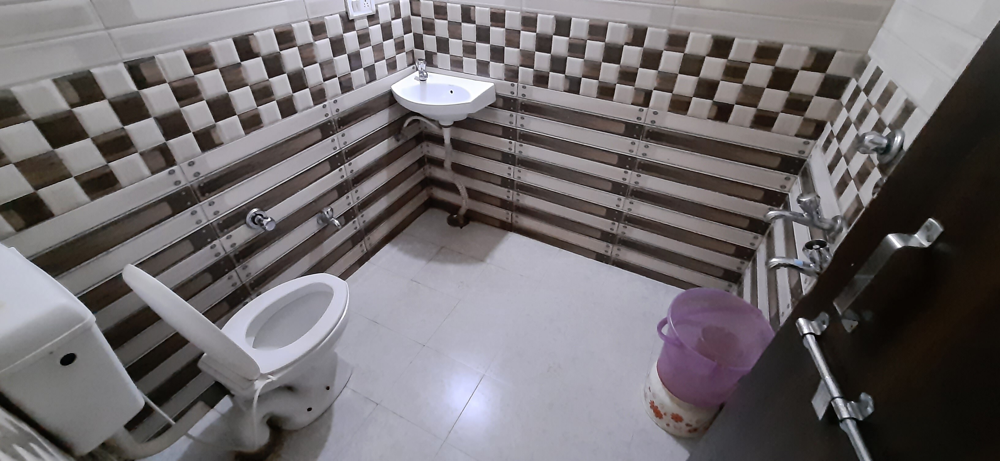 Maruti Nandan Villa - Tap to explore photos