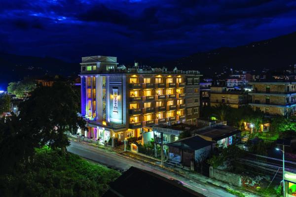 Da Yatra Courtyard Hotel & Resort - Tap to explore photos
