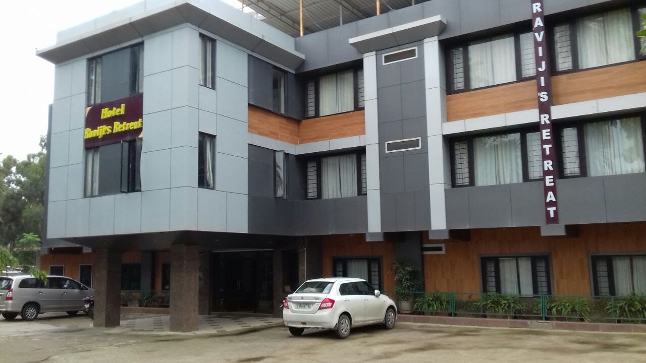 Hotel Raviji Retreat - Tap to explore photos