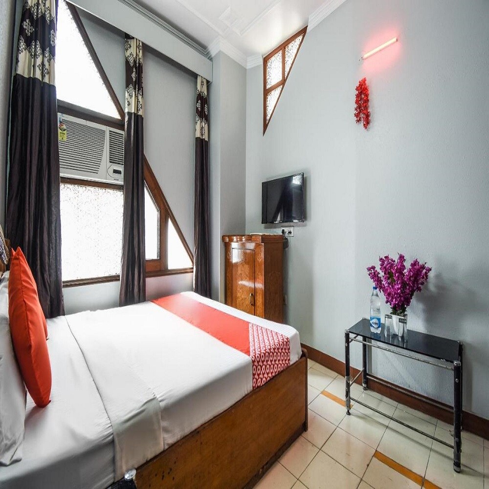 Hotel Prem Prakash - Tap to explore photos