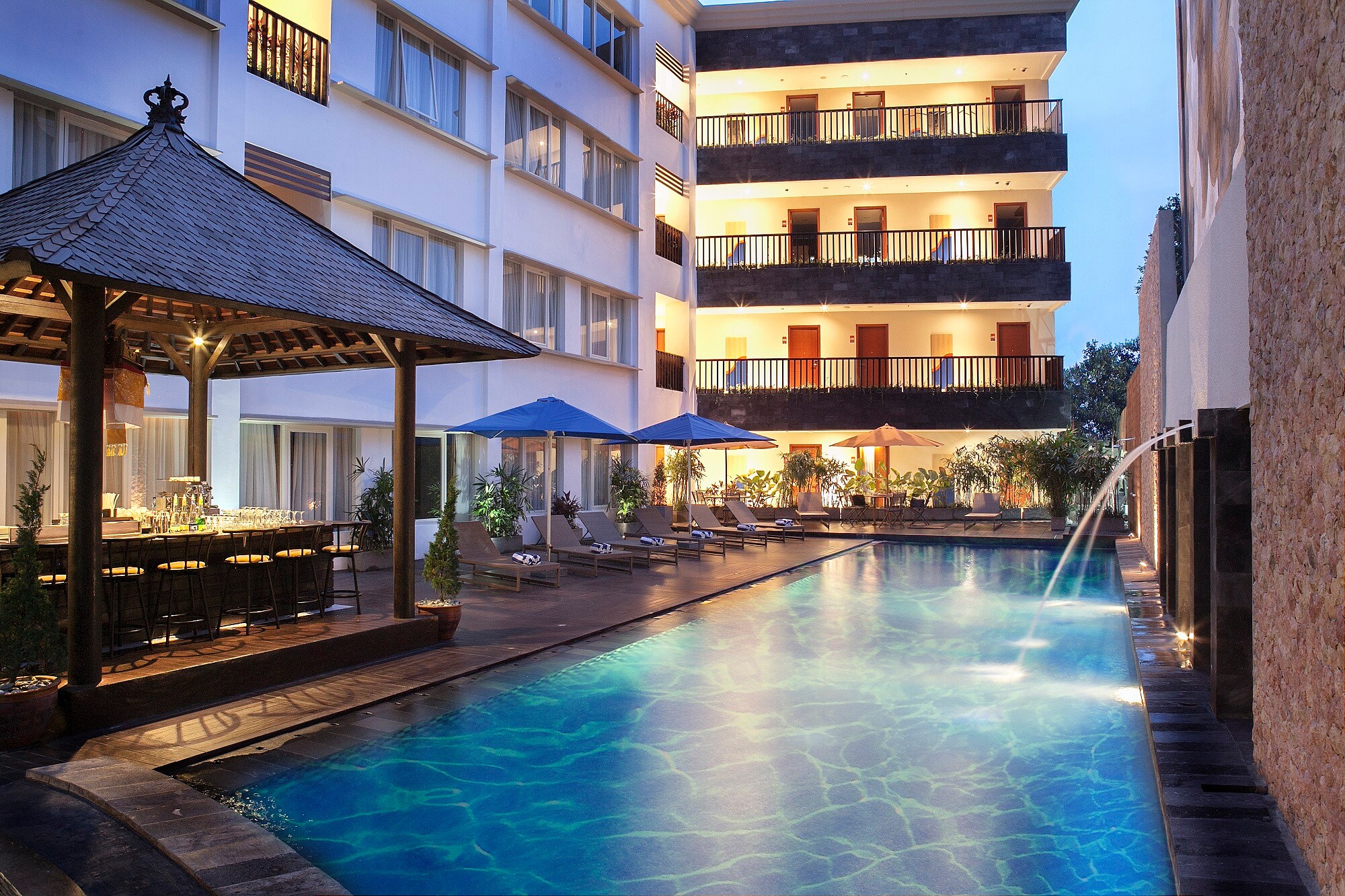 Natya Hotel Kuta - Tap to explore photos
