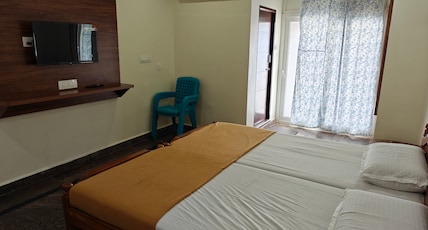 HOTEL KR BHAVAN Room Type - Luxury Room with Double Bed