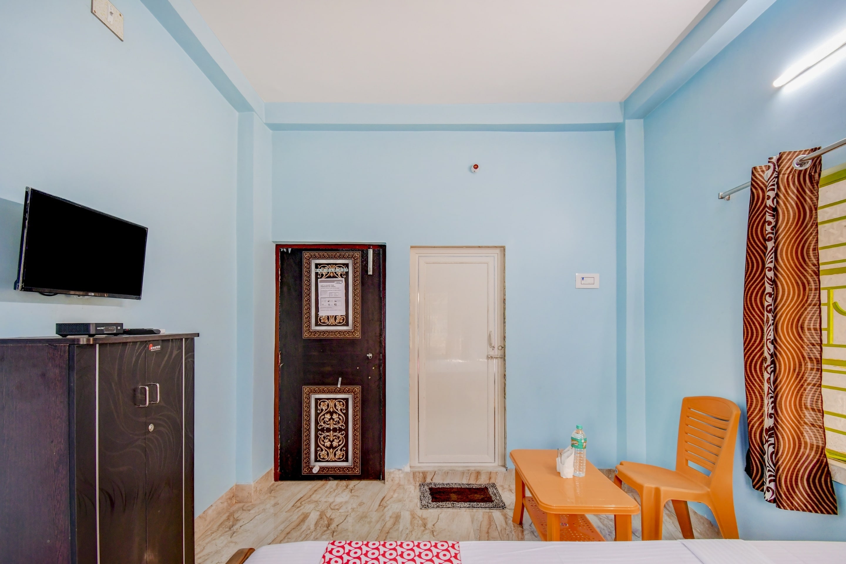 Hotel Fintech Residency - Tap to explore photos