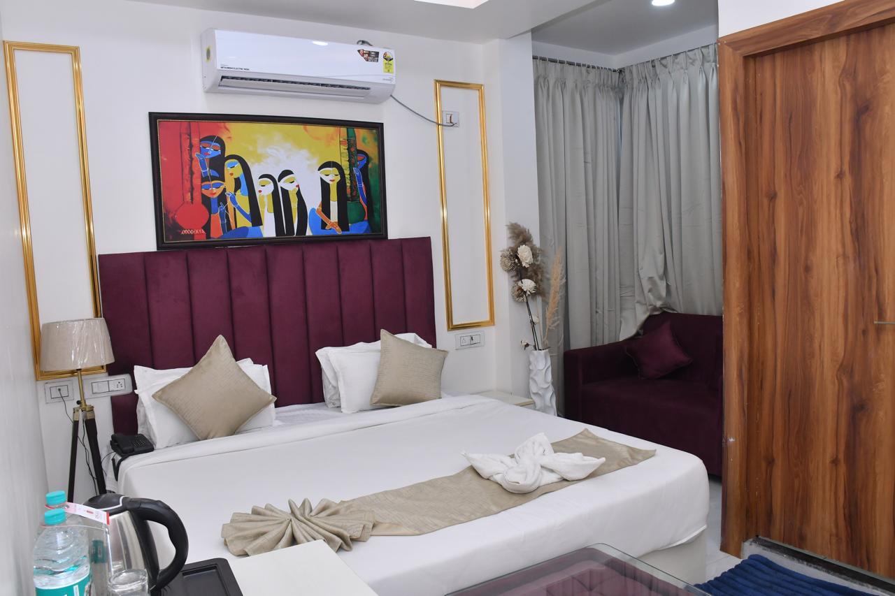 Bisaka Hotels - Tap to explore photos