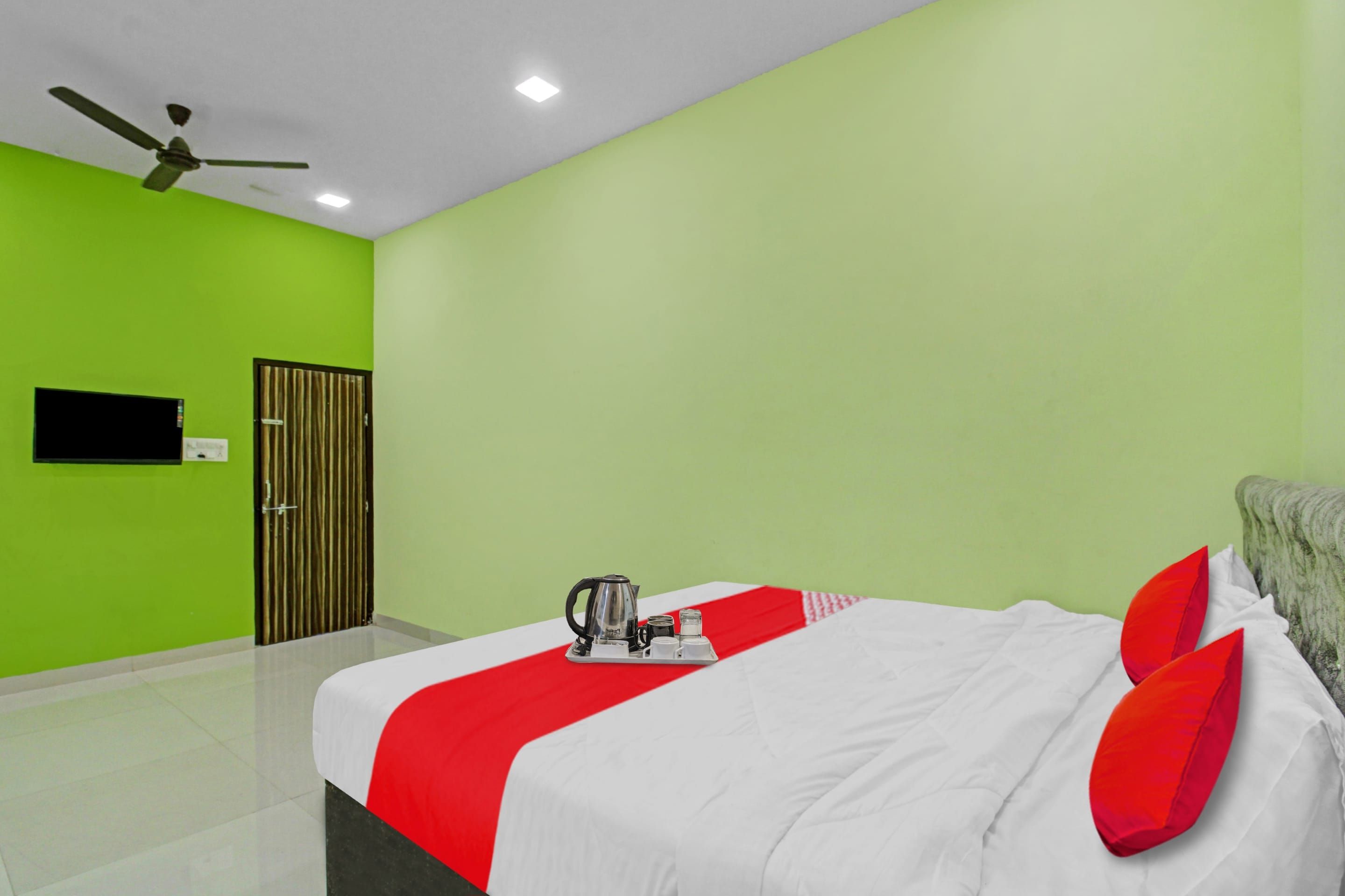 Hotel O Prasad Mangal Karyalay - Tap to explore photos