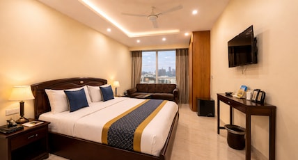 Hotel Kasa Stays Near Pacific Mall NSP Pitampura Room Type - Urban Classic Room (Couple Friendly Rooms) Hotel Kasa Stays Near Pacific Mall NSP Pitampura Room Type - Urban Classic Room (Couple Friendly Rooms)