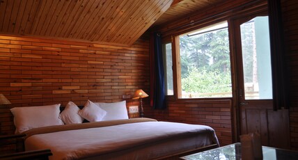 Hotel Aurave Inn Room Type - Deluxe Room