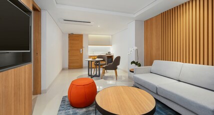 Holiday Inn Express BALI SUNSET ROAD Room Type - 1 Bedroom Suite With Free Breakfast Holiday Inn Express BALI SUNSET ROAD Room Type - 1 Bedroom Suite With Free Breakfast