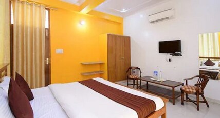 Hotel Gulmor Garden & Banquets Room Type - Super Deluxe Ac Room