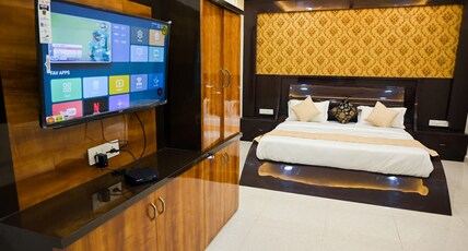 HOTEL GOLDEN BLISS Room Type - FAMILY SUITE ROOM