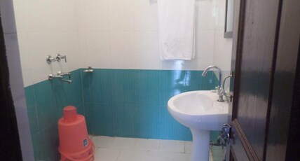 Holiday Resort River View Room Type - Deluxe Room