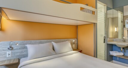 IBIS BUDGET BH SAVASSI Room Type - Standard Room with 1 double bed and a bunk bed