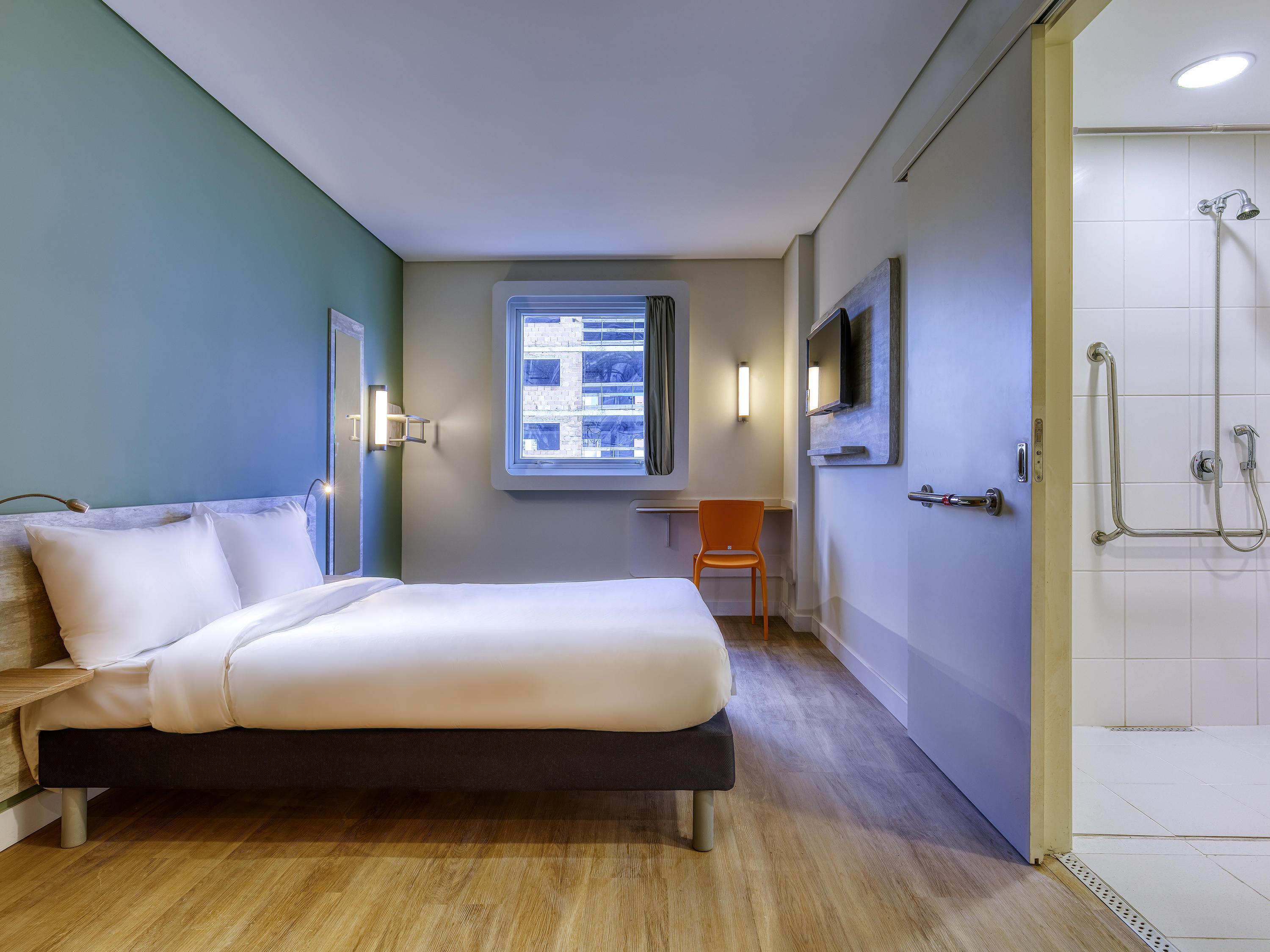 IBIS BUDGET BH SAVASSI - Tap to explore photos