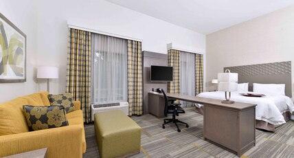 Hampton Inn & Suites by Hilton Shelby Room Type - 1KN STDO MIC FRIDG WTBR NS